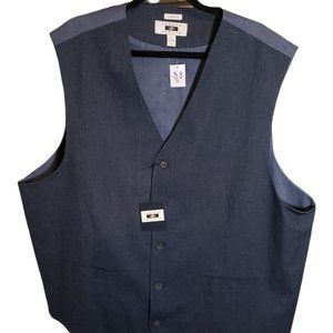 NWT Stafford classic fit men's adjustable vest.